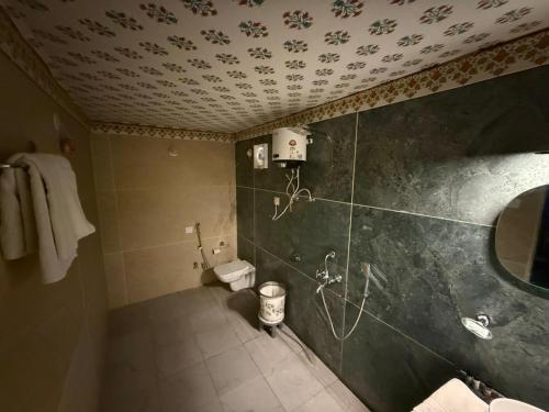 chandraprabha sky jawai resort