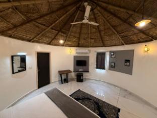 chandraprabha sky jawai resort