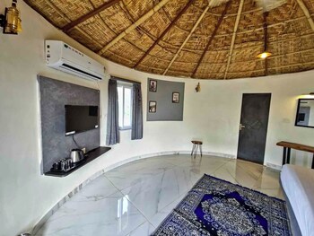 chandraprabha sky jawai resort