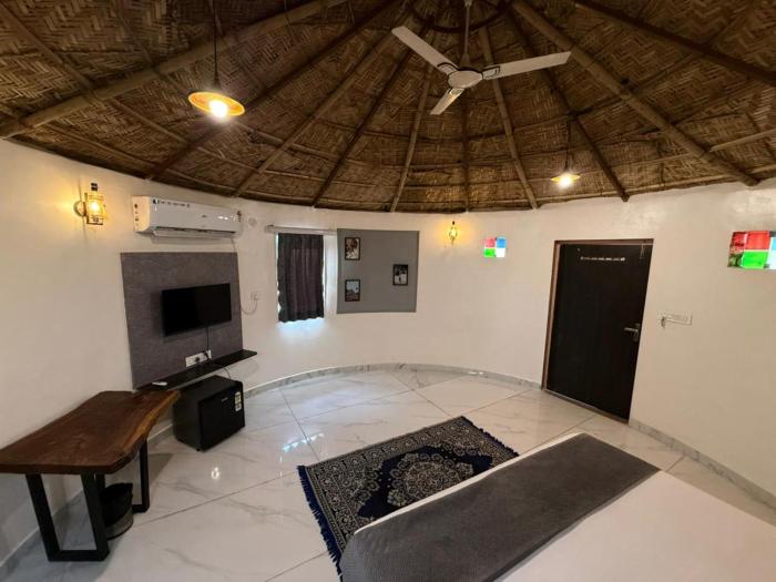 chandraprabha sky jawai resort