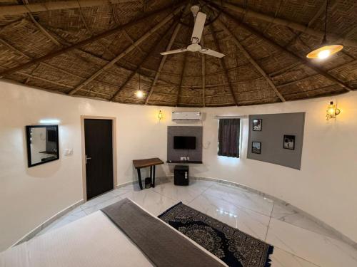 chandraprabha sky jawai resort