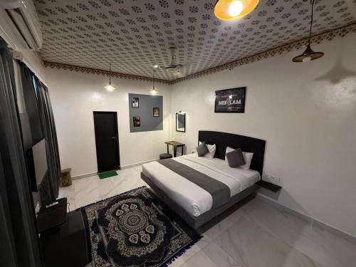 chandraprabha sky jawai resort