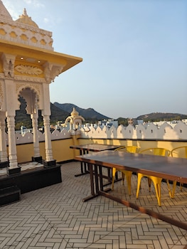 Shree Ji Palace,,3 star