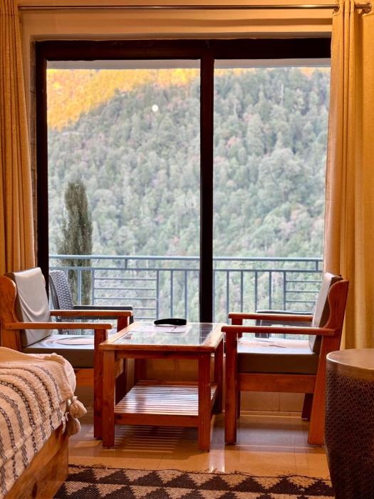oakridge by the aravali story
