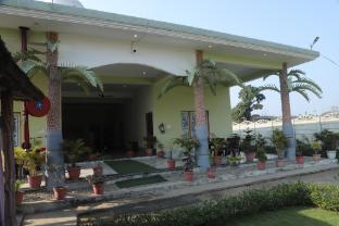 royal chuka farm stay