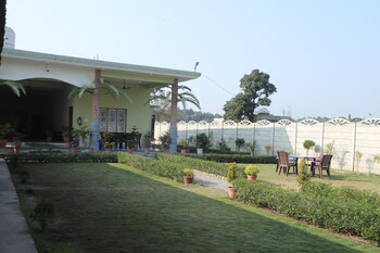 royal chuka farm stay