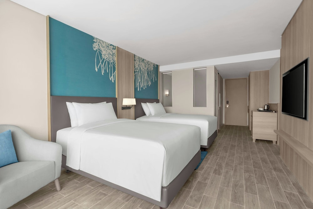 courtyard by marriott phuket chalong bay resort