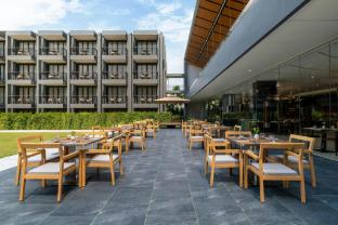 courtyard by marriott phuket chalong bay resort
