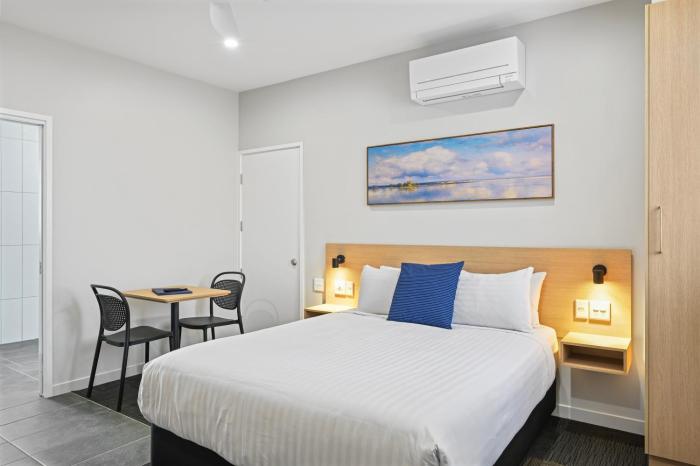 avenue west studio units