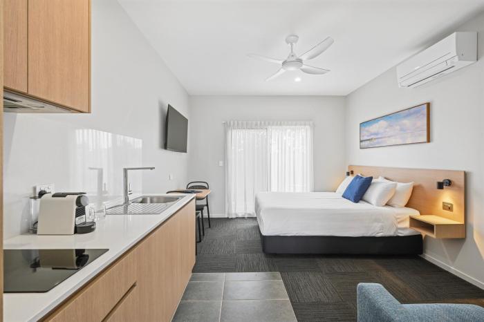 avenue west studio units