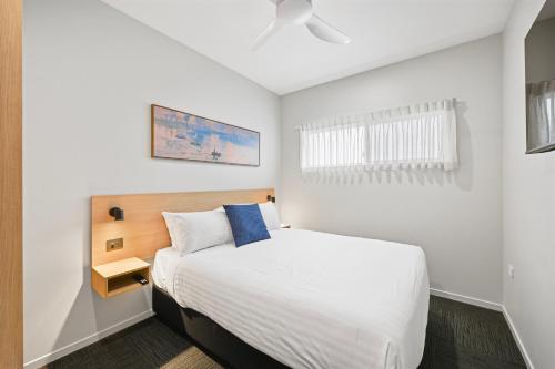 avenue west studio units