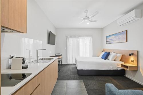 avenue west studio units