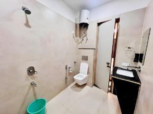 Aaravya Hotels And Banquets,,0 star