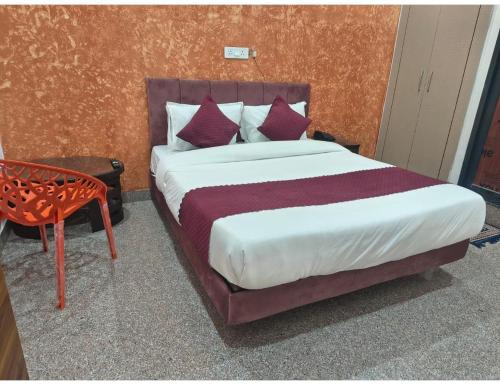 Hotel Funday Grand,,2 star