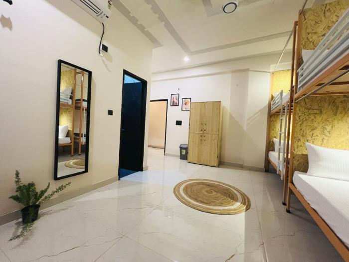 live free hostel dehradun