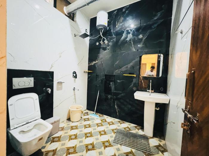 live free hostel dehradun