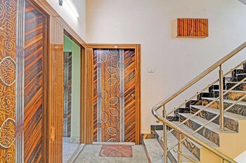 Via Safehome Guest House,,3 star