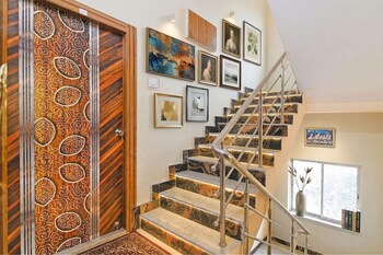 Via Safehome Guest House,,3 star