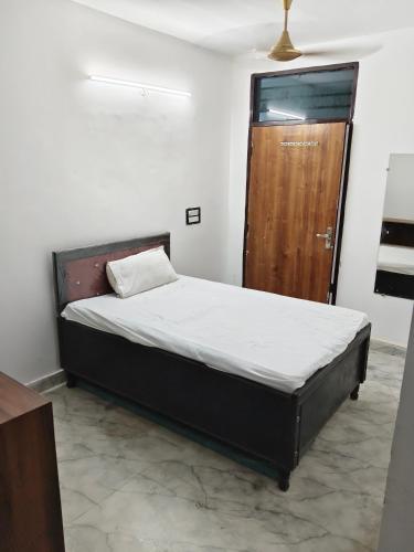 Govind Residency Near India Expo Mart Greater Noida,,3 star