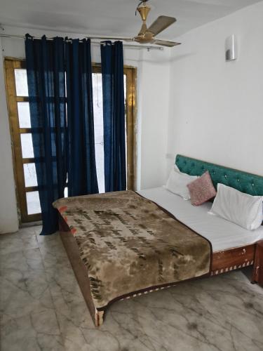 Govind Residency Near India Expo Mart Greater Noida,,3 star