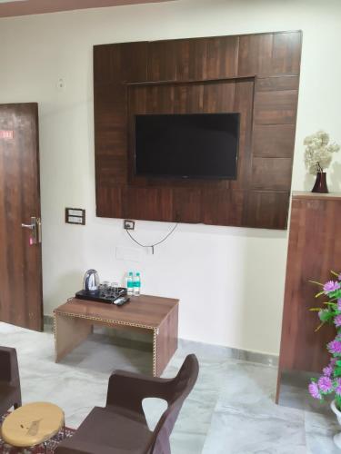 govind residency near india expo mart greater noida