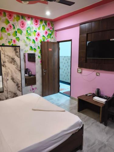 govind residency near india expo mart greater noida