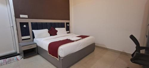 Hotel Akshita Ayodhya,,3 star