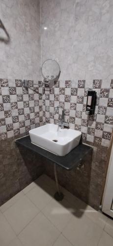 Hotel Akshita Ayodhya,,3 star