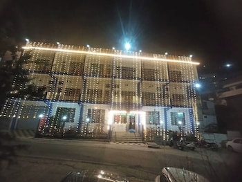 7 high rock hotel