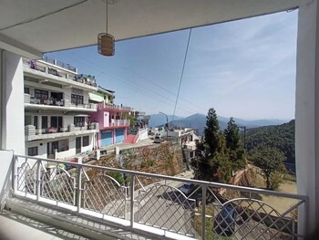 7 high rock hotel