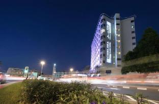 Luxe Avenue Hotel,,4 star