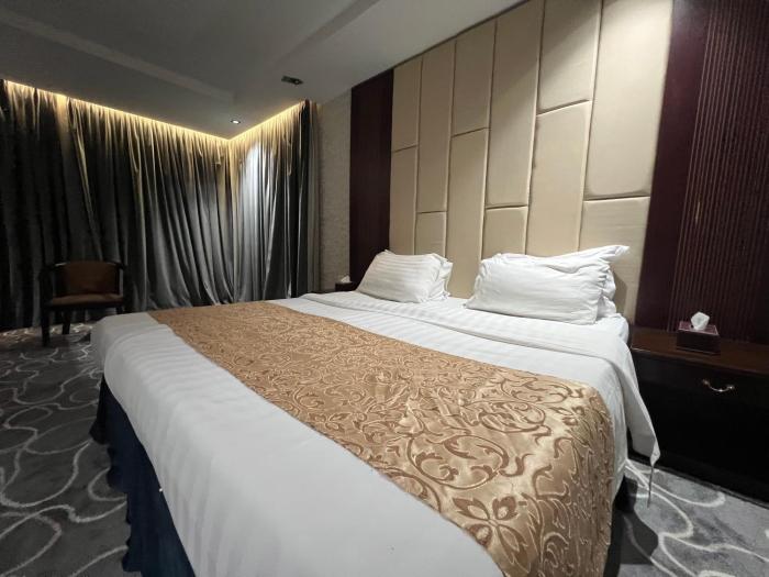rose al haditha hotel