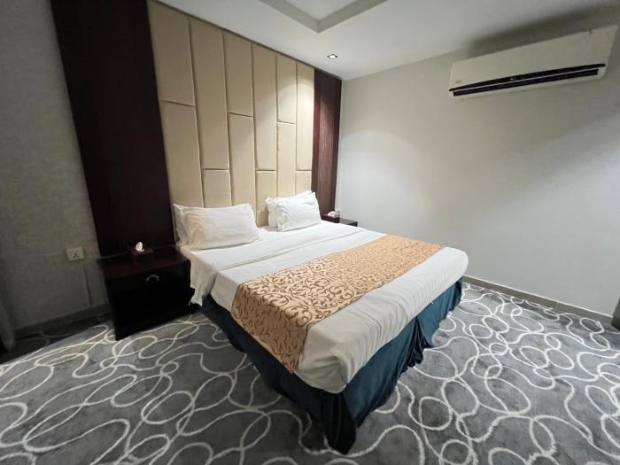 rose al haditha hotel