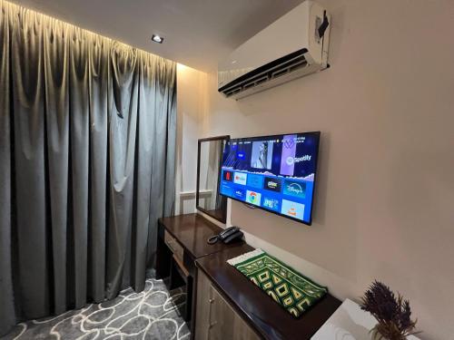 rose al haditha hotel