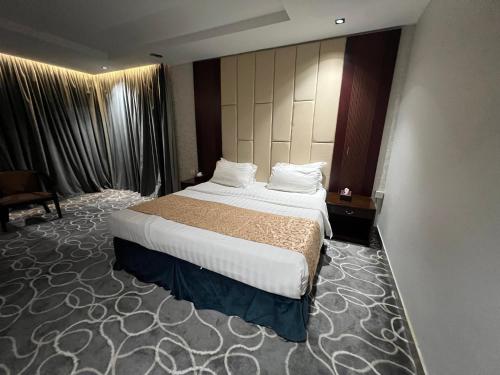 rose al haditha hotel
