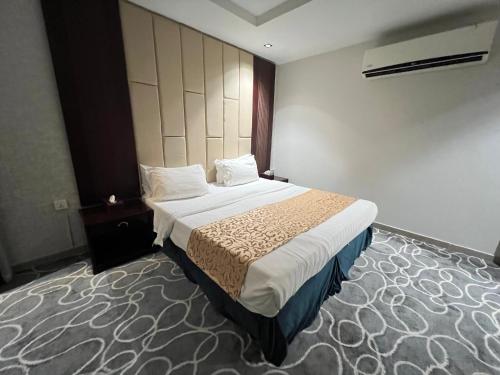 rose al haditha hotel