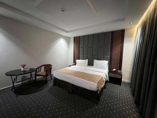 rose al haditha hotel