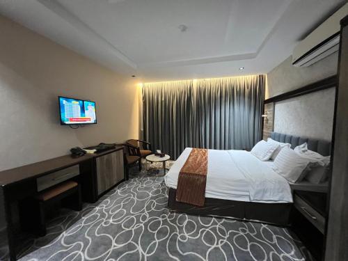 rose al haditha hotel