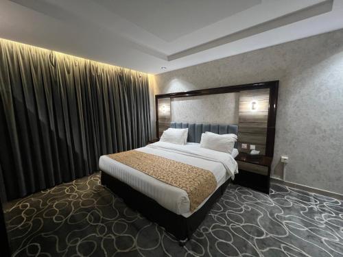 rose al haditha hotel