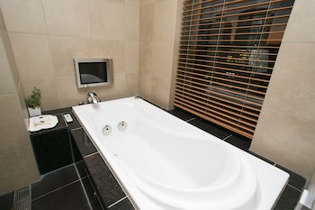 hotel niwa tokyo