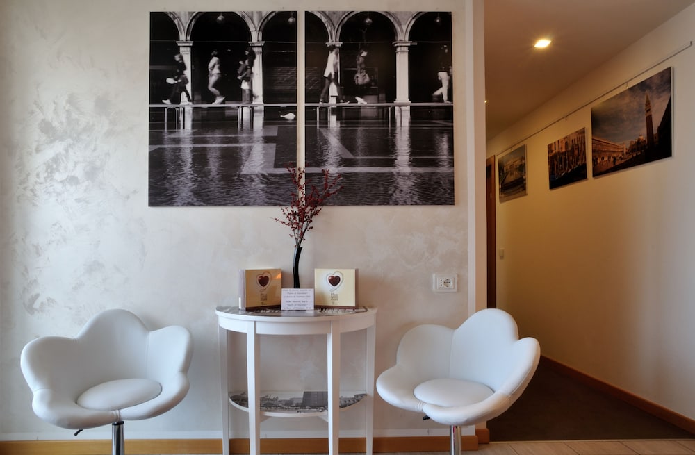 hotel mezzaluna