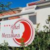 hotel mezzaluna