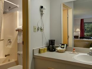 super 8 by wyndham knoxville north powell