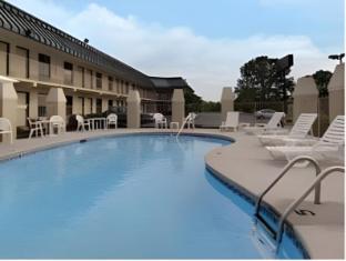 super 8 by wyndham knoxville north powell