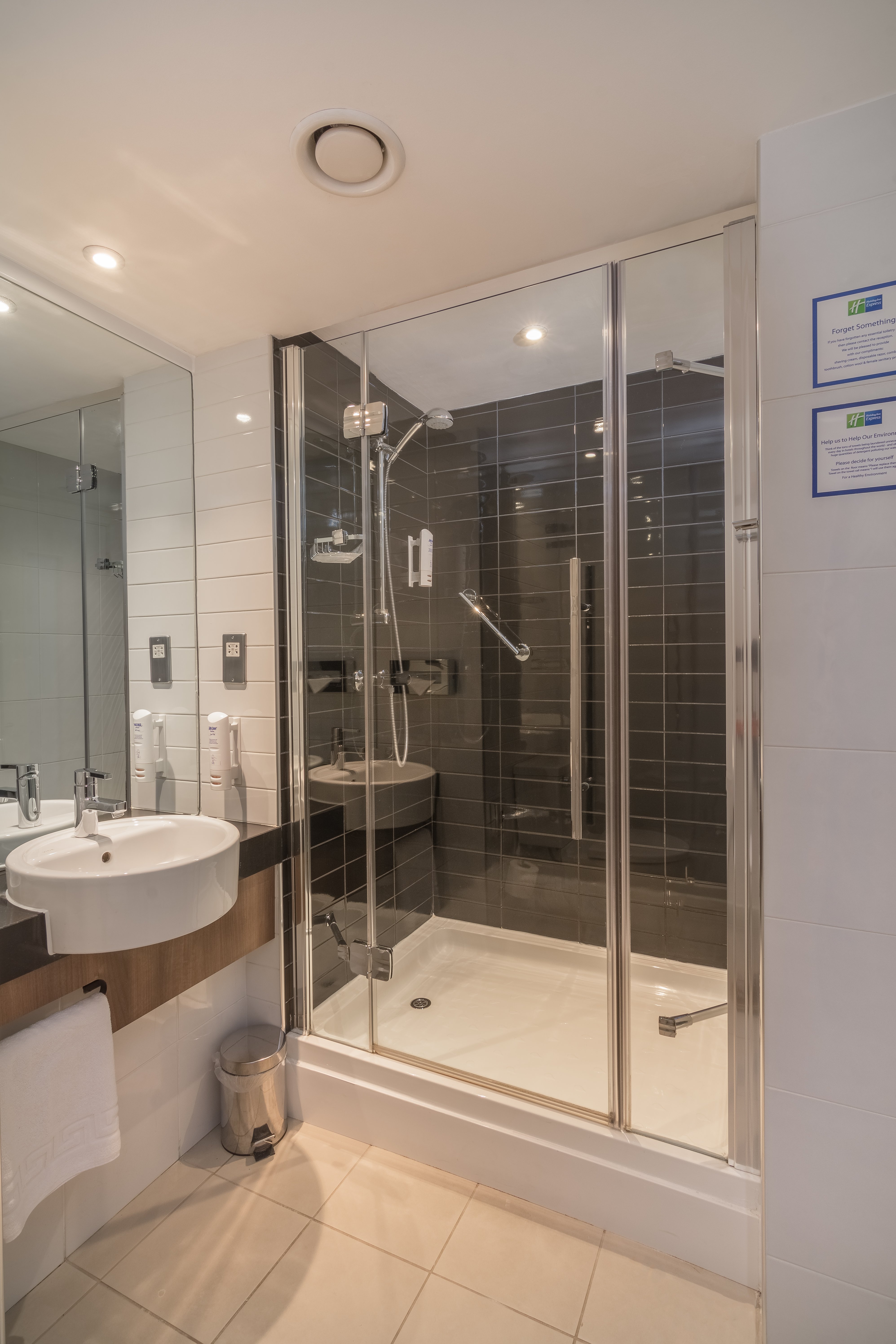 holiday inn express preston south by ihg