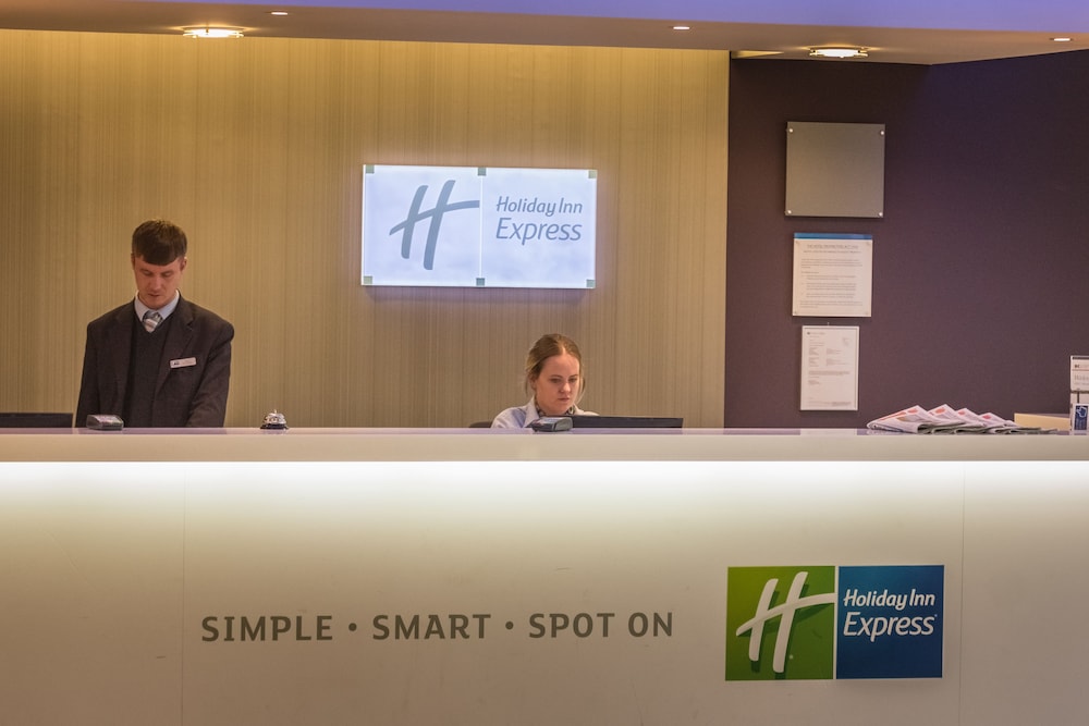 holiday inn express preston south by ihg