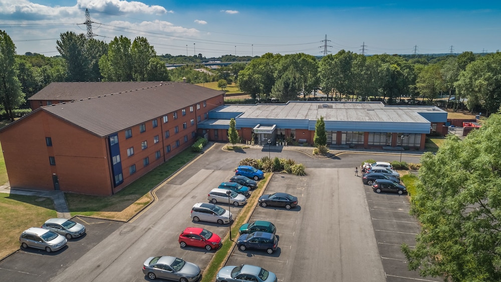 holiday inn express preston south by ihg