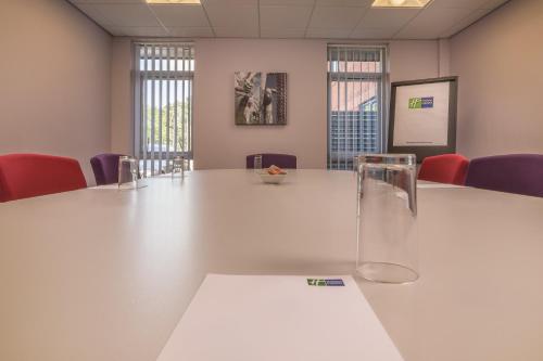 holiday inn express preston south by ihg
