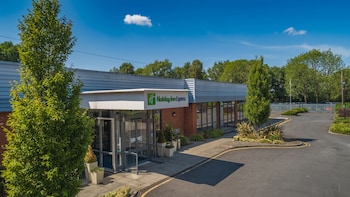 holiday inn express preston south by ihg