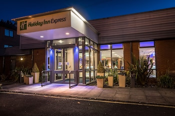 holiday inn express preston south by ihg